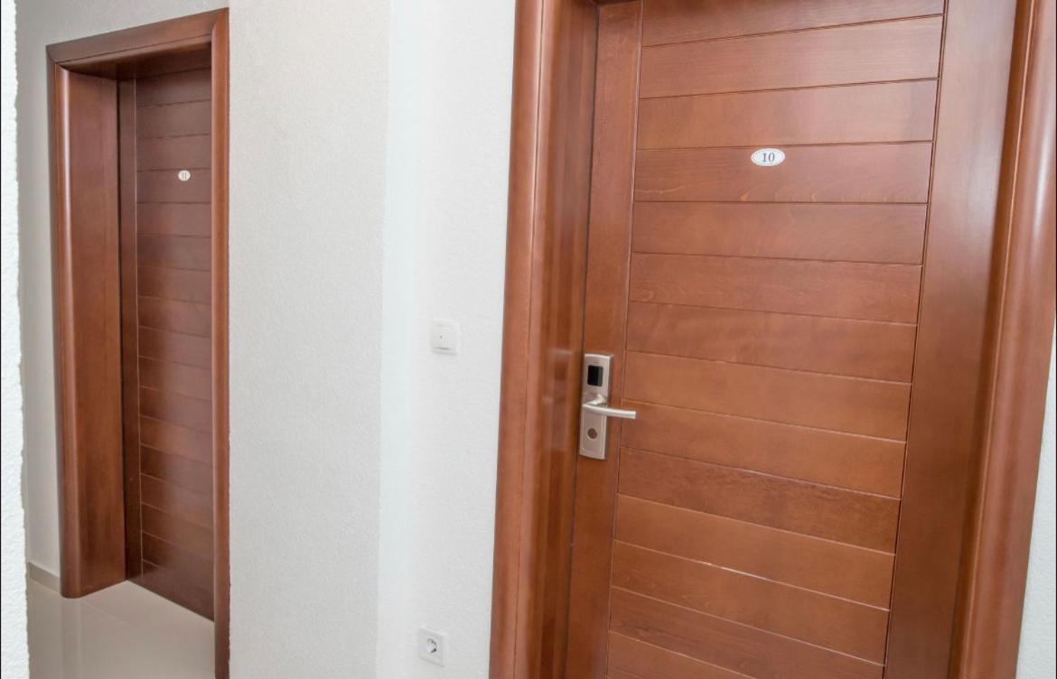 Apartmani Nela ストモレ エクステリア 写真