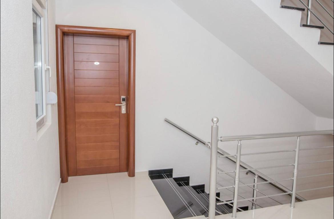 Apartmani Nela ストモレ エクステリア 写真