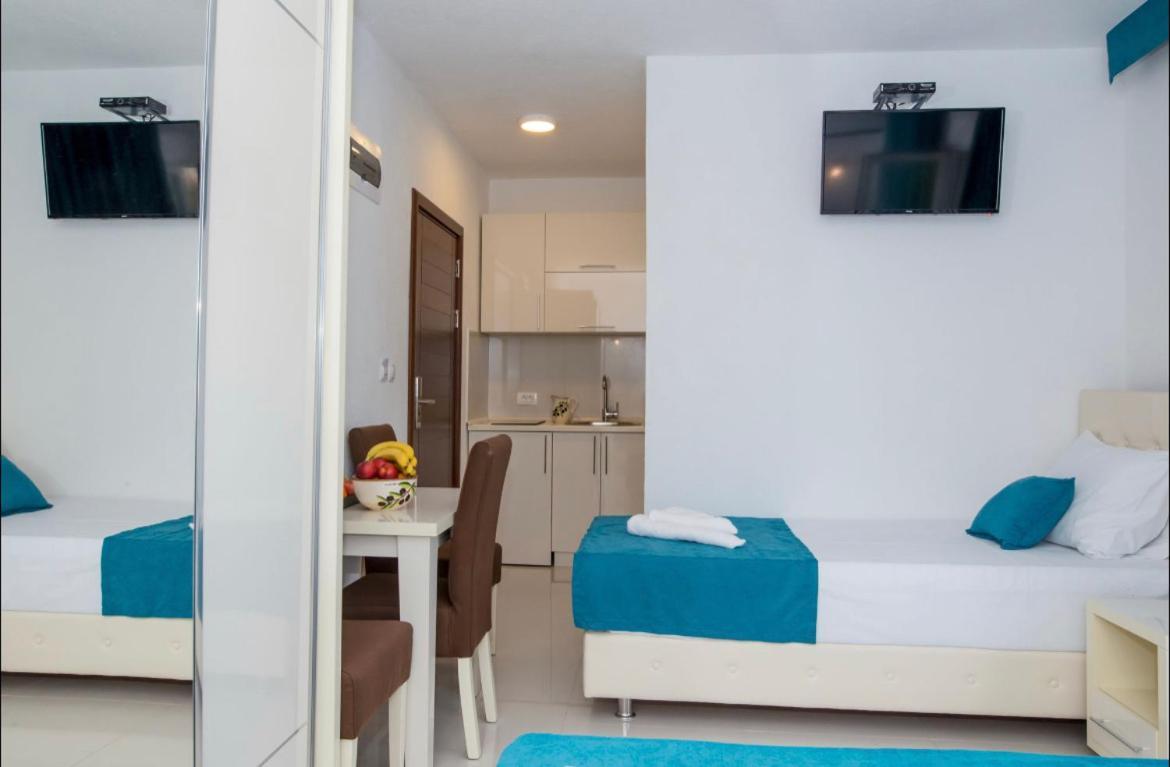 Apartmani Nela ストモレ エクステリア 写真
