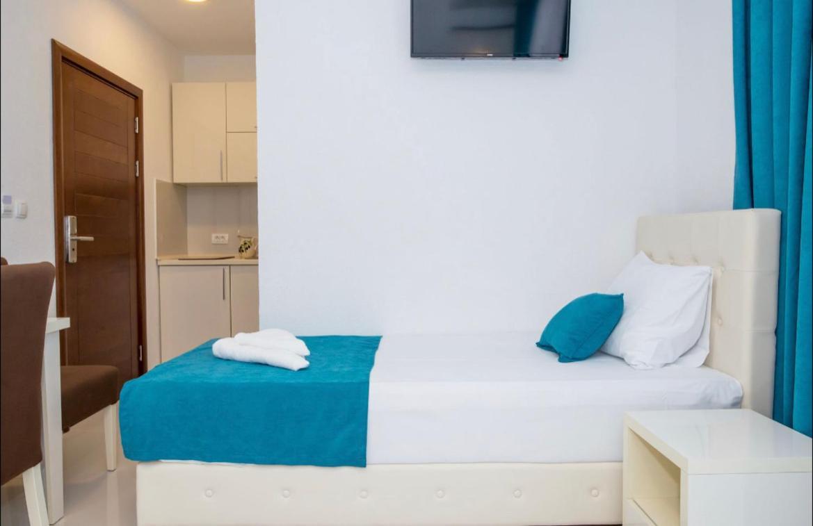 Apartmani Nela ストモレ エクステリア 写真
